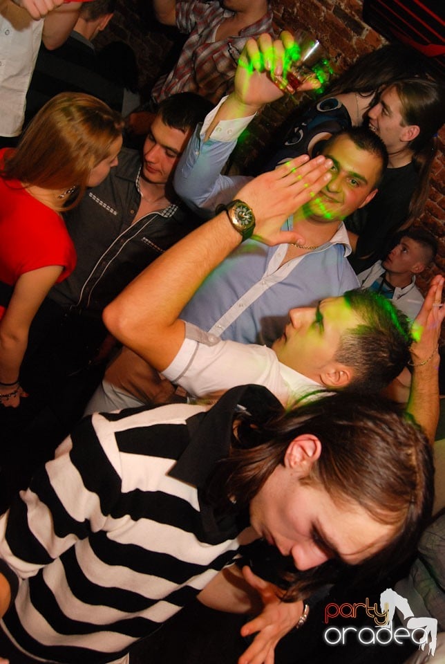 Friday Night Clubbing,