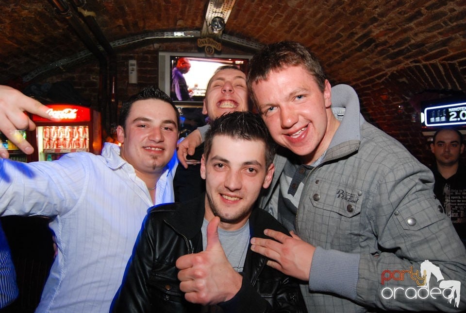 Friday Night Clubbing,