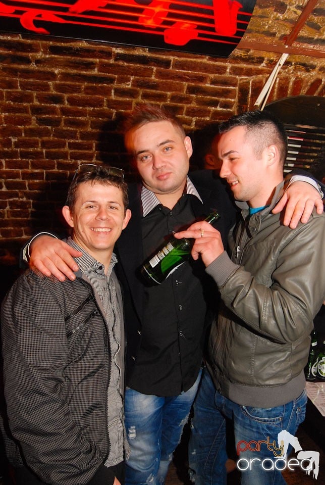Friday Night Clubbing,