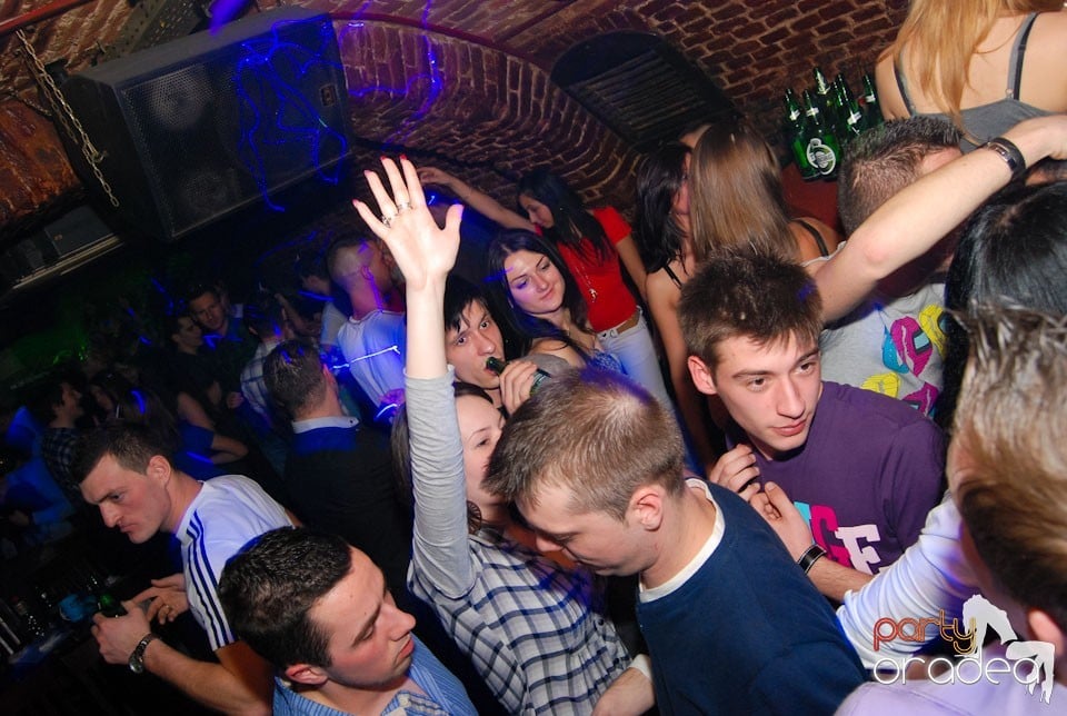 Friday Night Clubbing,