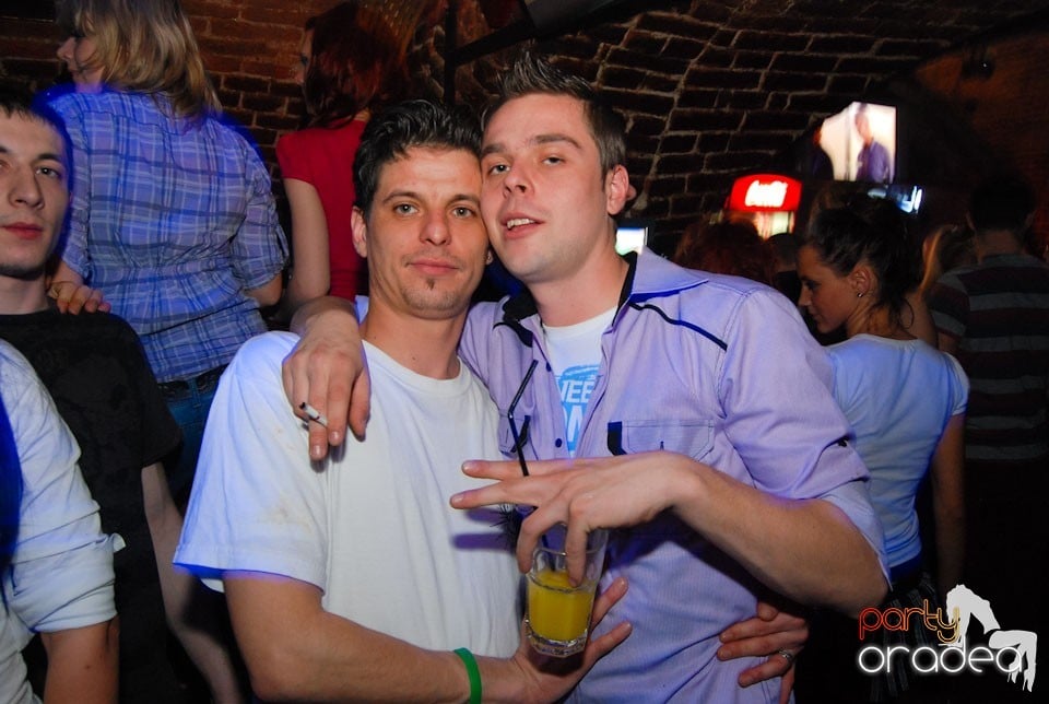 Friday Night Clubbing,