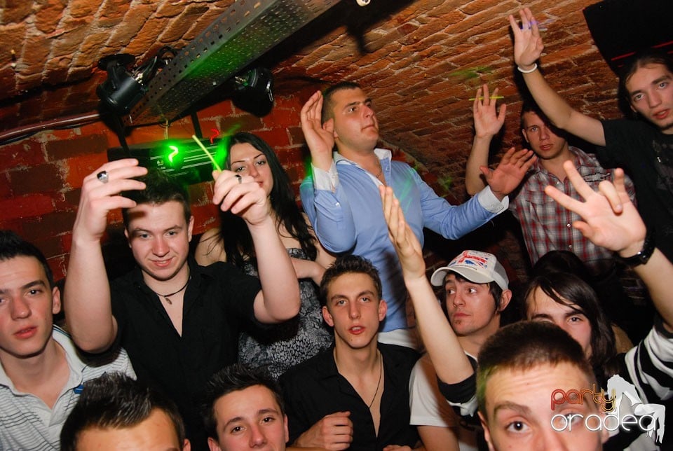 Friday Night Clubbing,