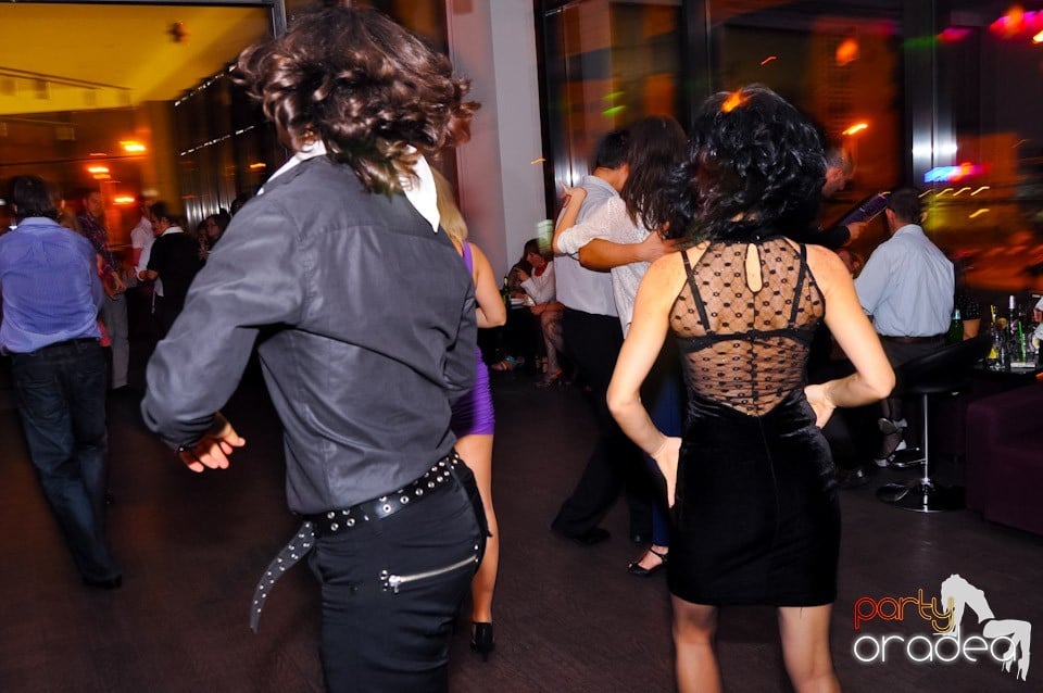 Friday Night Dance Party în Blondy's, 