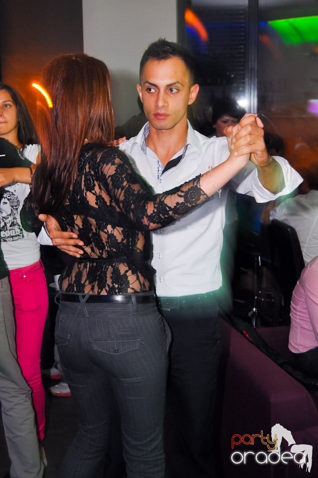 Friday Night Dance Party în Blondy's, 