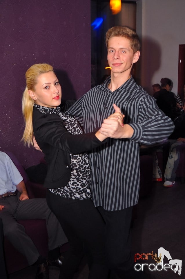 Friday Night Dance Party în Blondy's, 