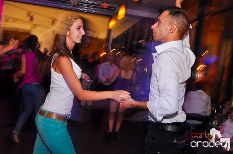 Friday Night Dance Party în Blondy's, 