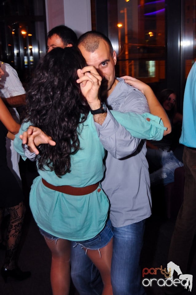 Friday Night Dance Party în Blondy's, 