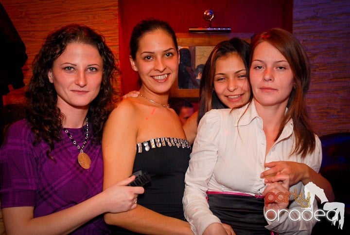 Friday Night @ Downtown, 