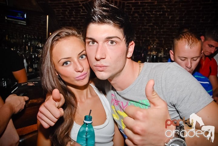 Friday Night Fever @ Club Escape, 