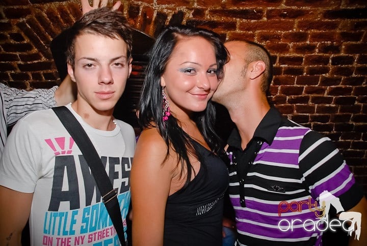 Friday Night Fever @ Club Escape, 