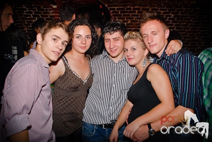 Friday Night Fever @ Club Escape, 