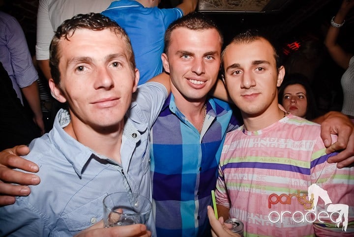 Friday Night Fever @ Club Escape, 