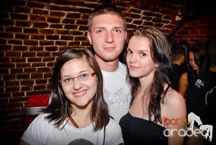 Friday Night Fever @ Club Escape, 