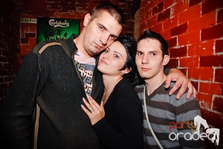 Friday Night Fever @ Club Escape, 