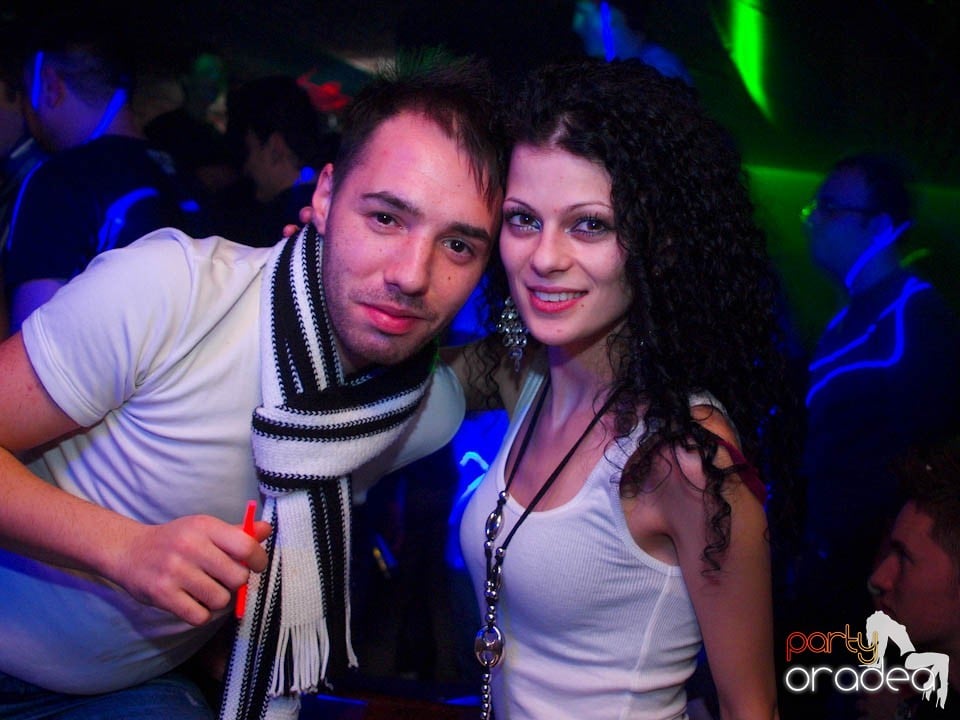 Friday Night Fever în Club Escape, 