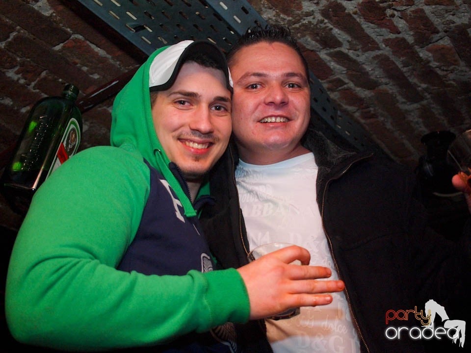 Friday Night Fever în Club Escape, 