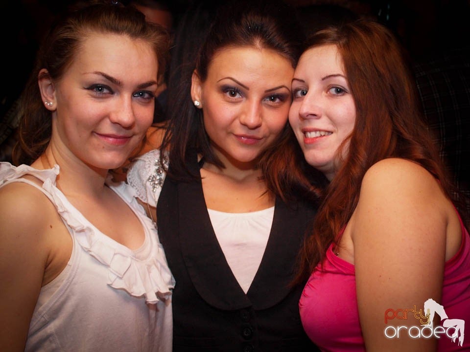 Friday Night Fever în Club Escape, 