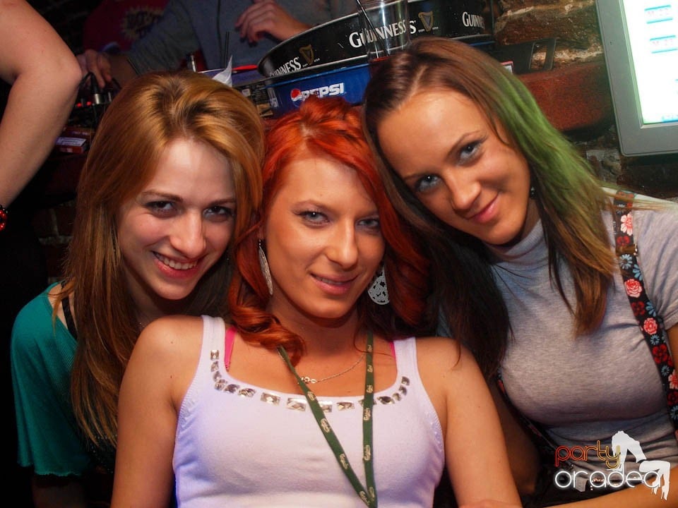 Friday Night Fever în Club Escape, 