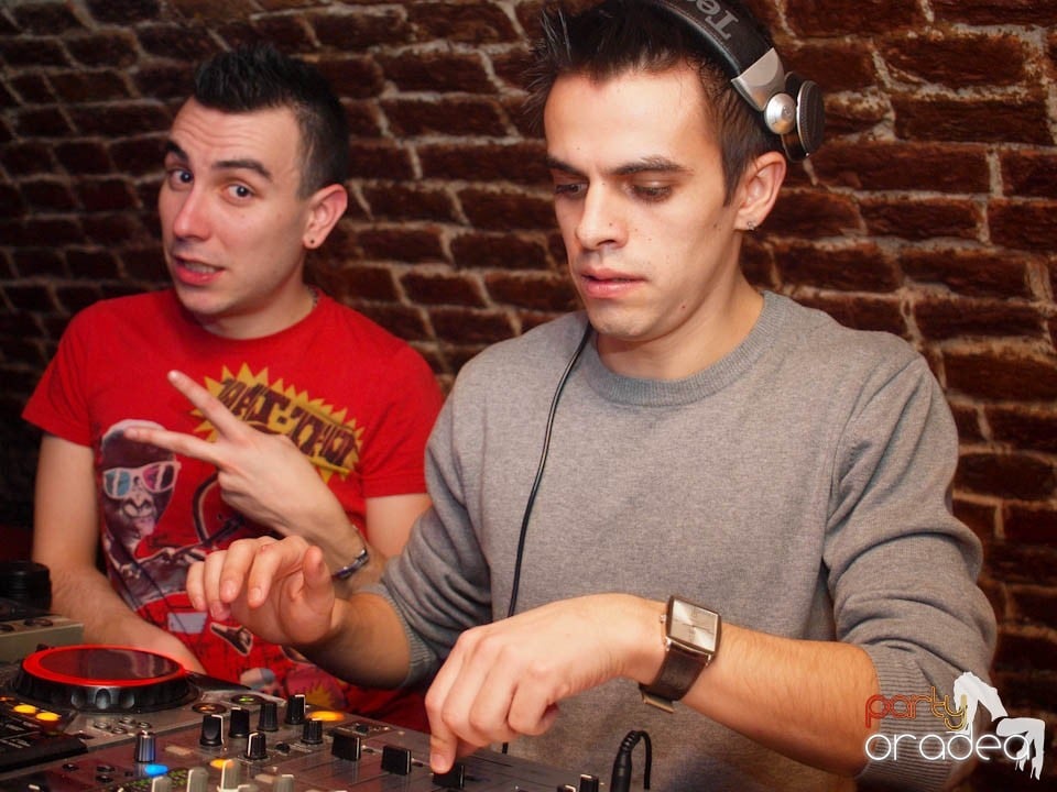 Friday Night Fever în Club Escape, 