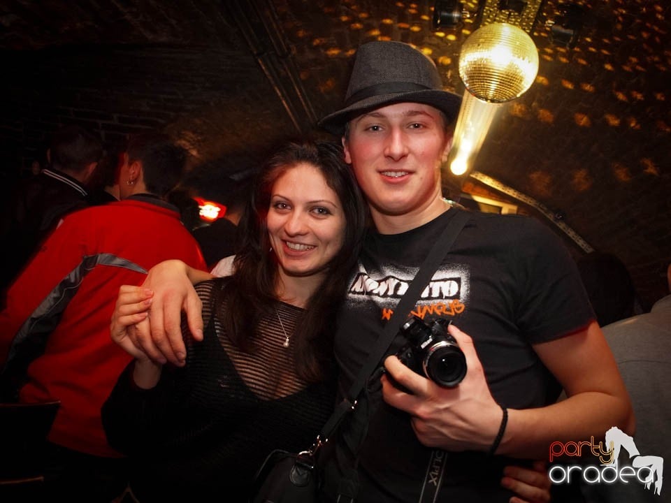 Friday Night Fever în Club Escape, 