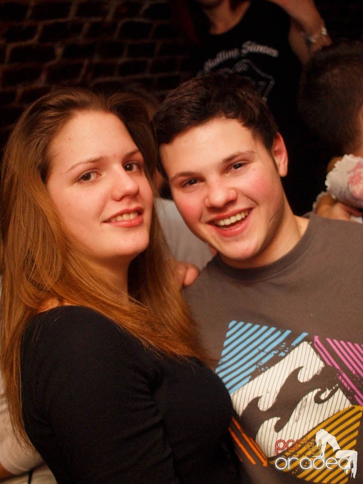 Friday Night Fever în Club Escape, 