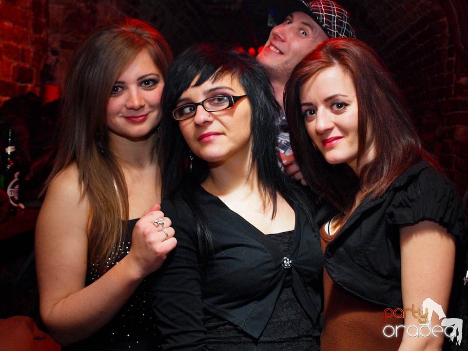 Friday Night Fever în Club Escape, 