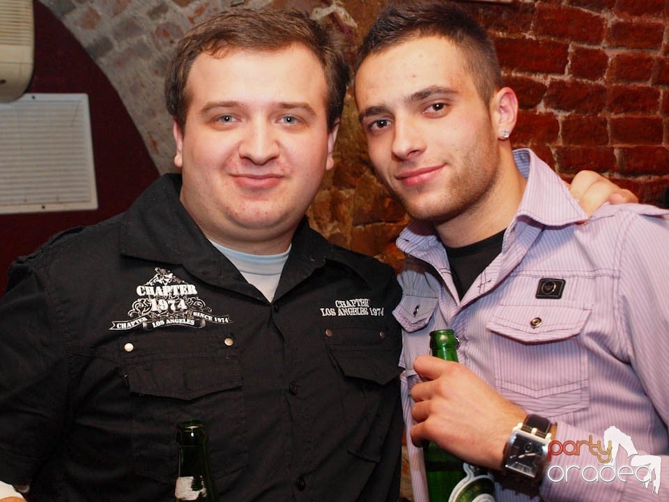 Friday Night Fever în Club Escape, 