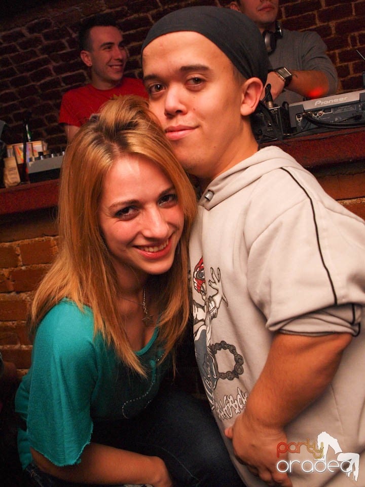 Friday Night Fever în Club Escape, 