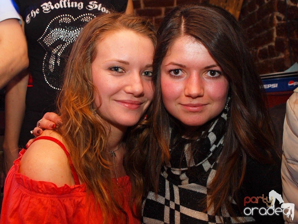 Friday Night Fever în Club Escape, 