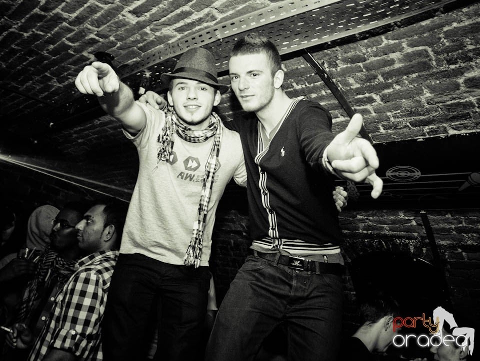 Friday Night Fever în Club Escape, 