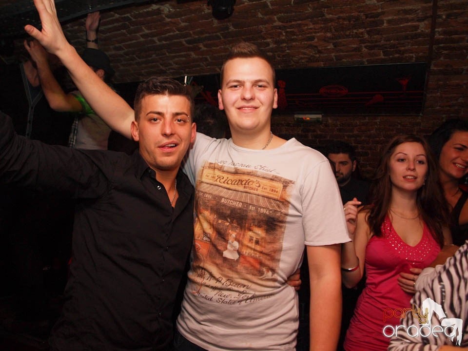 Friday Night Fever în Club Escape, 