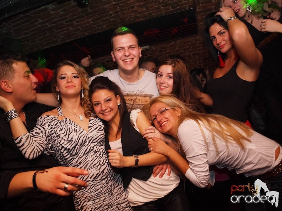 Friday Night Fever în Club Escape, 