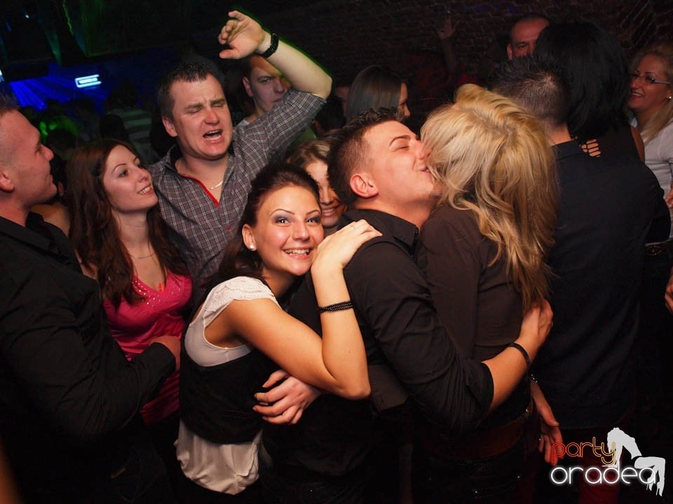 Friday Night Fever în Club Escape, 