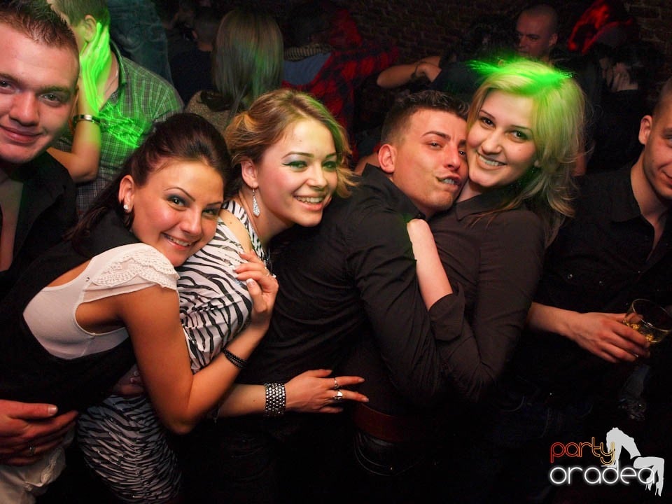 Friday Night Fever în Club Escape, 