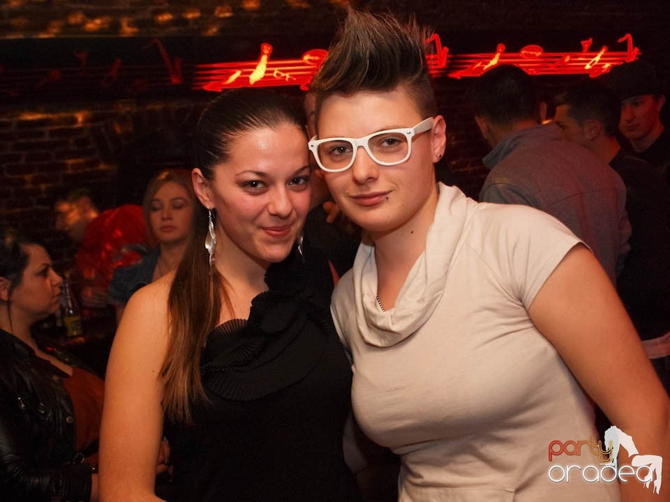 Friday Night Fever în Club Escape, 