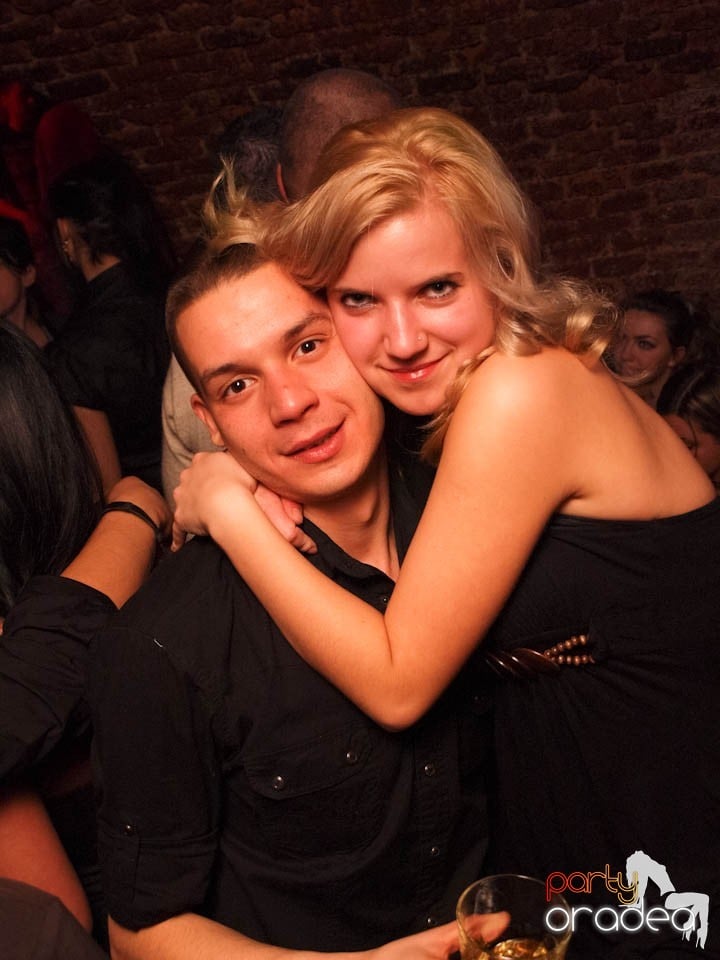 Friday Night Fever în Club Escape, 