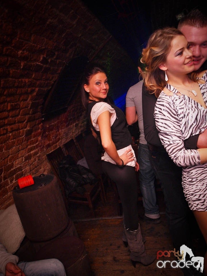 Friday Night Fever în Club Escape, 