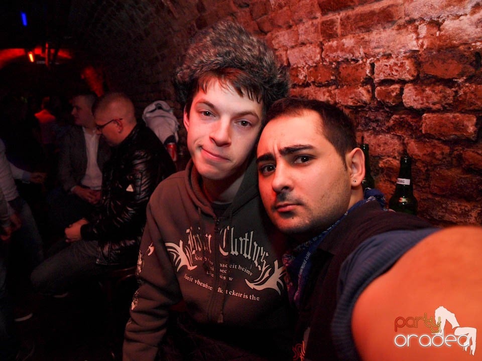 Friday Night Fever în Club Escape, 