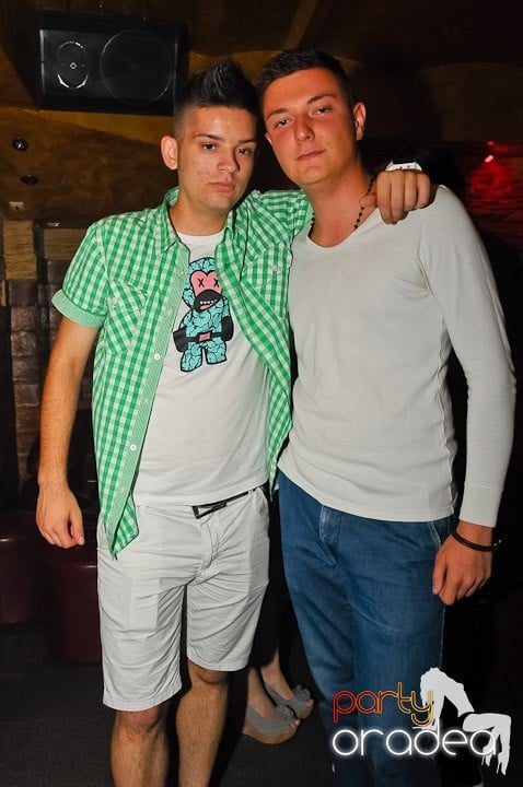 Friday Night Fever în Downtown, 