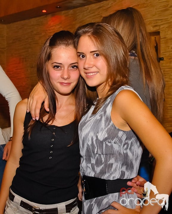 Friday Night Fever în Downtown, 