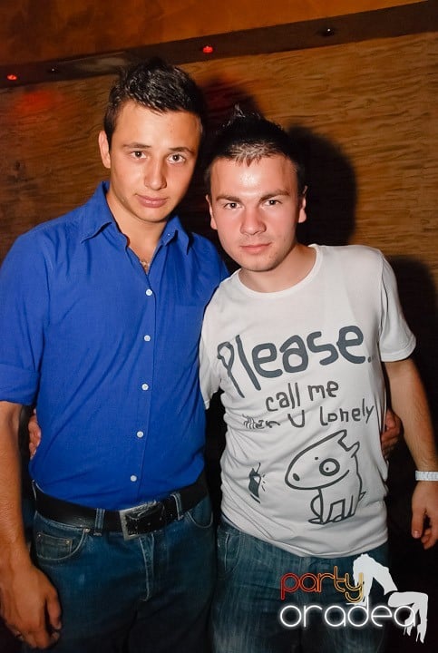 Friday Night Fever în Downtown, 