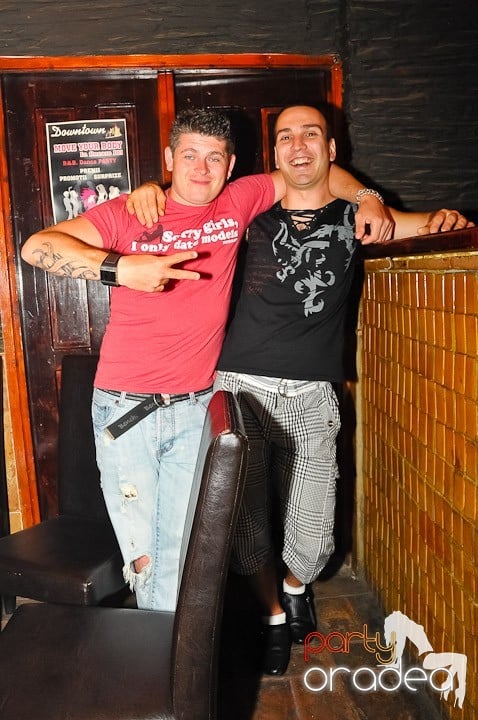 Friday Night Fever în Downtown, 