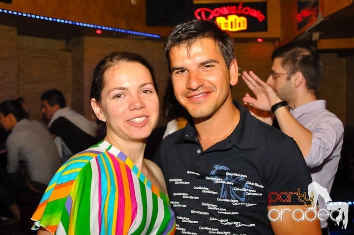 Friday Night Fever în Downtown, 