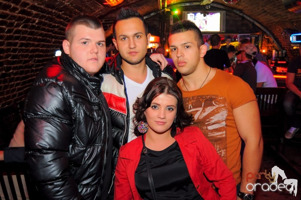 Friday Night Party 2 @ Escape,