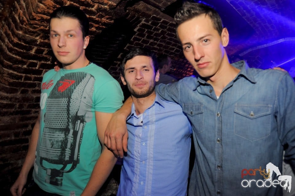 Friday Night Party 2 @ Escape,