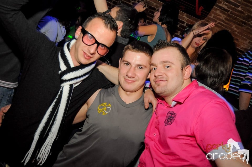 Friday Night Party 2 @ Escape, 