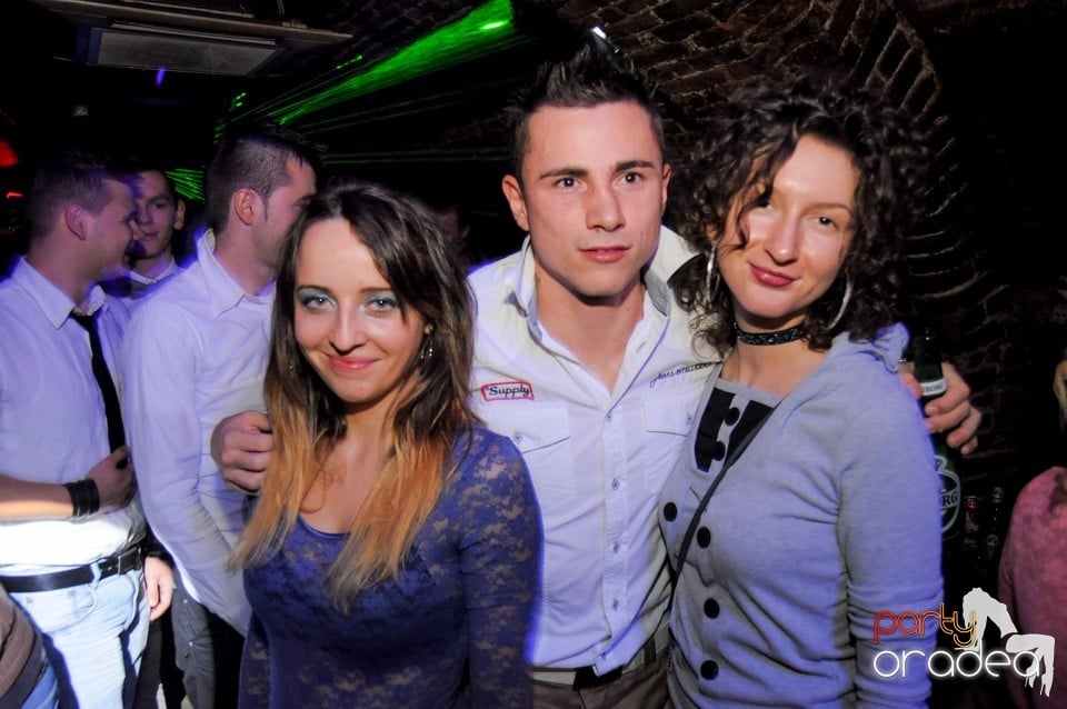 Friday Night Party 2 @ Escape,
