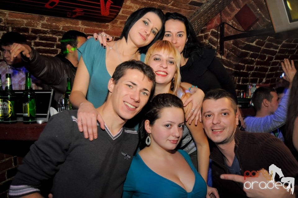 Friday Night Party 2 @ Escape,