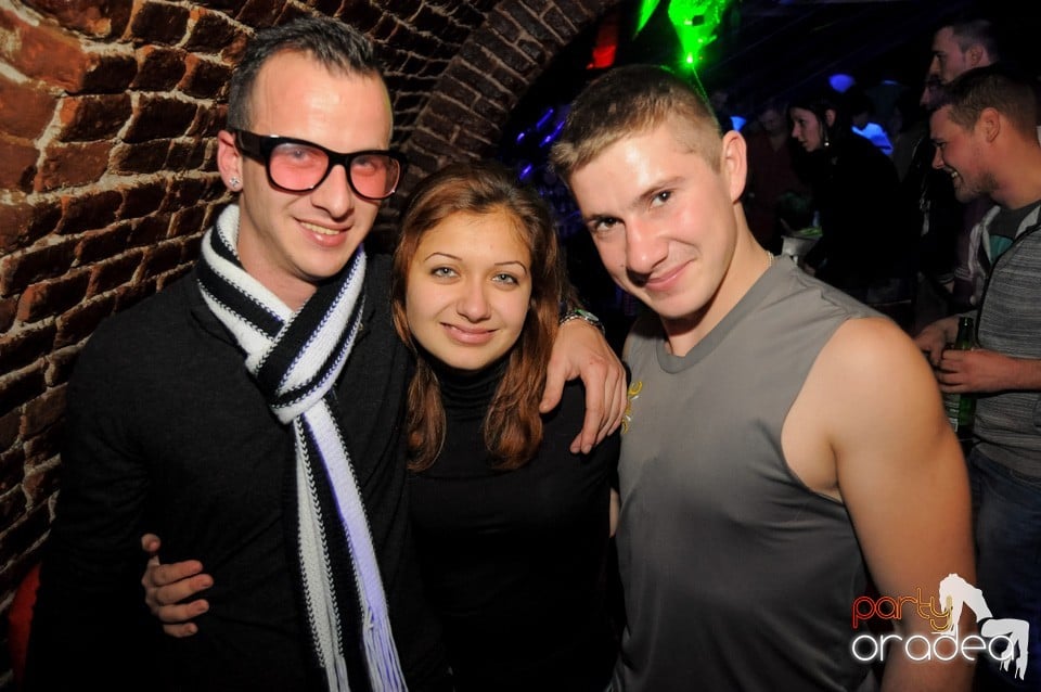Friday Night Party 2 @ Escape,