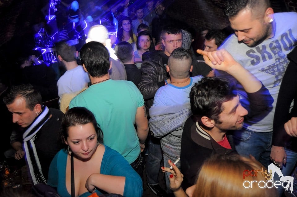 Friday Night Party 2 @ Escape,